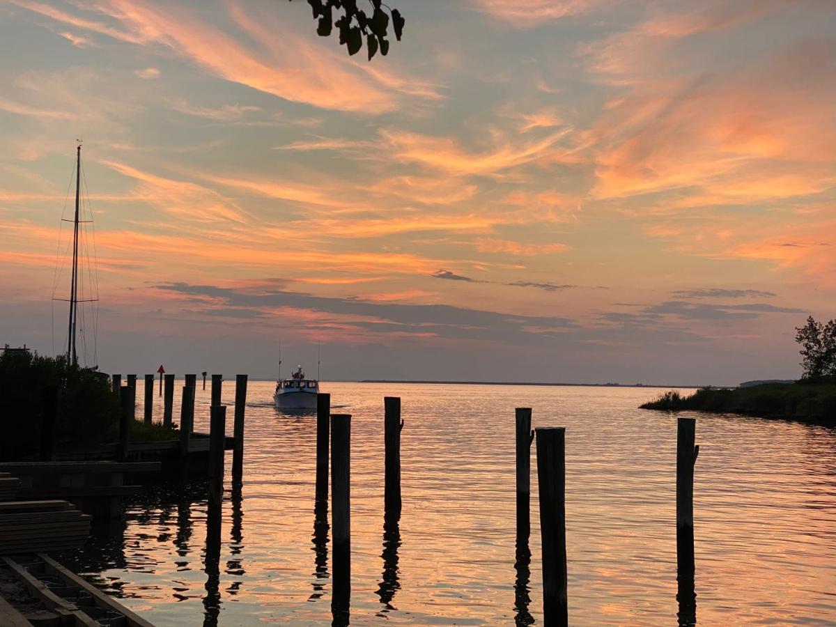 Tilghman Island Inn Buitenkant foto